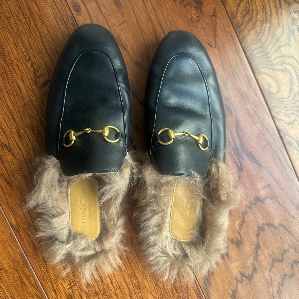 Gucci Black Leather Fur-Lined Horsebit Mules